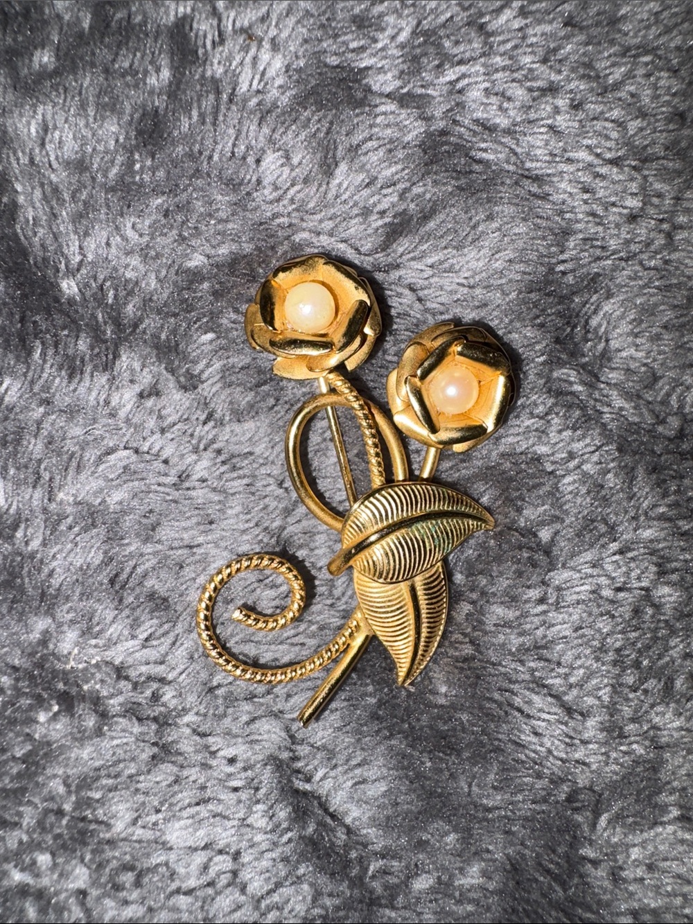 Vintage Gold Floral 2 Pearl-Center Brooch for Women